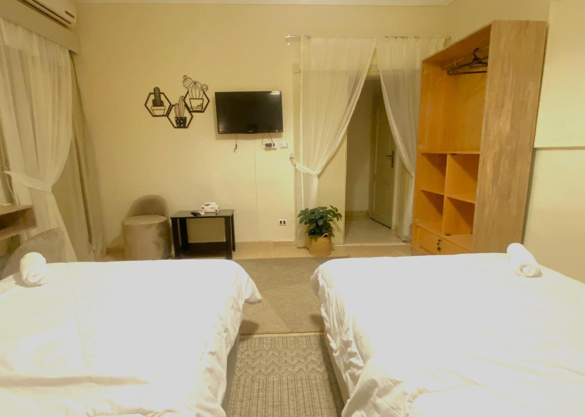 Seven Pyramids Panoramic View Inn Kafrat al Jabal Номер фото