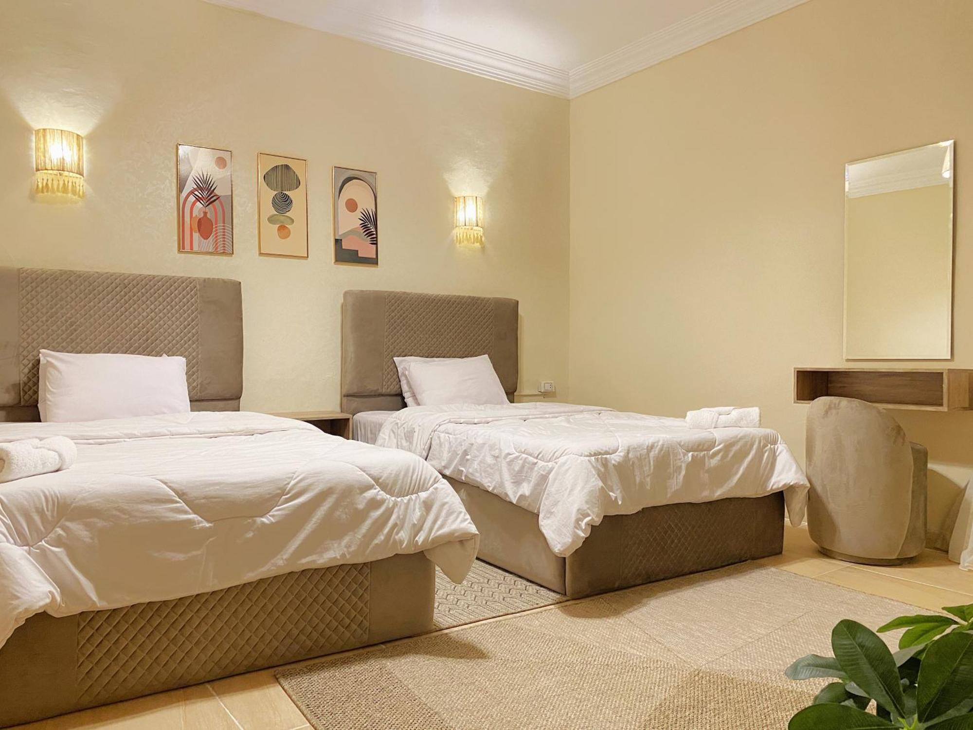 Seven Pyramids Panoramic View Inn Kafrat al Jabal Номер фото