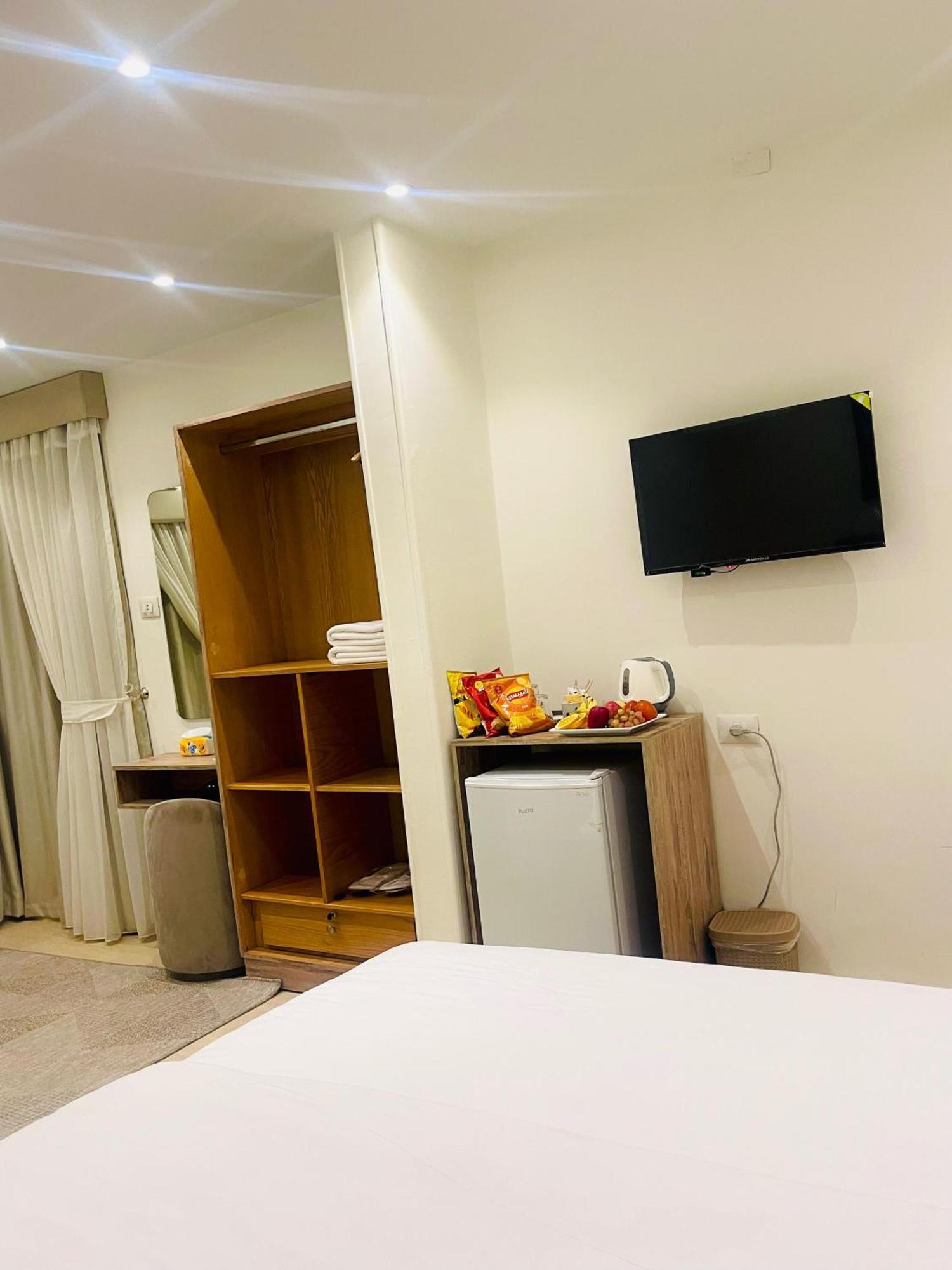 Seven Pyramids Panoramic View Inn Kafrat al Jabal Экстерьер фото