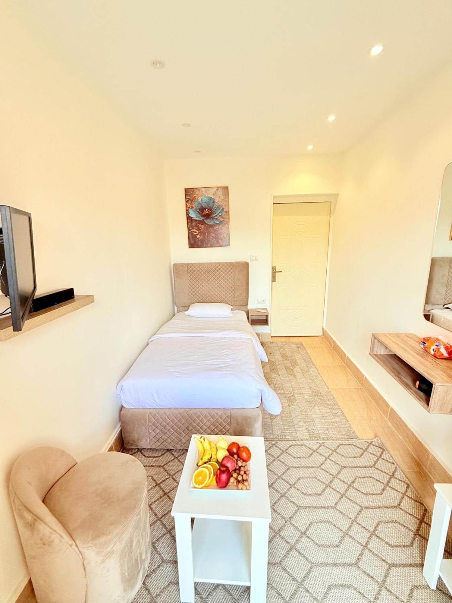 Seven Pyramids Panoramic View Inn Kafrat al Jabal Экстерьер фото